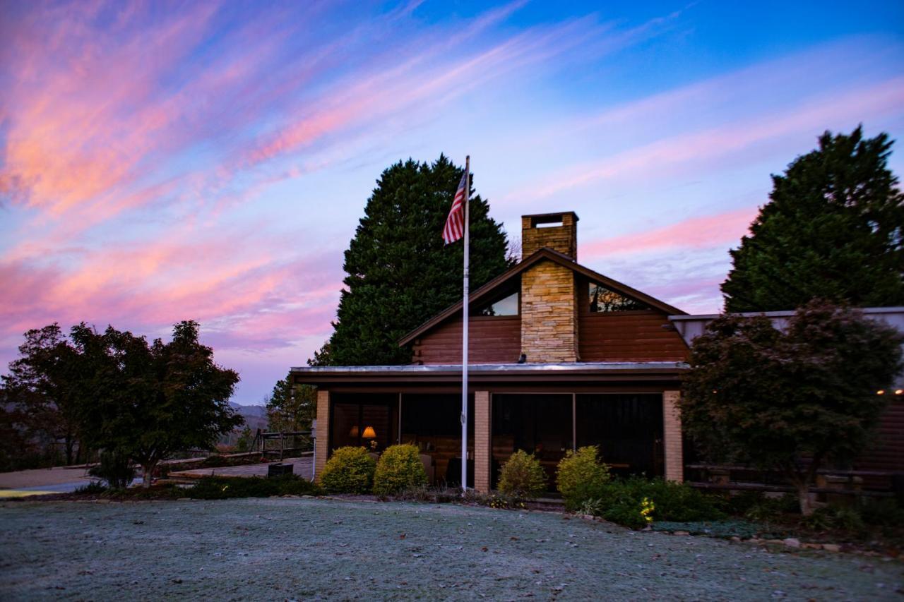 Mountain Top Inn And Resort Warm Springs Extérieur photo